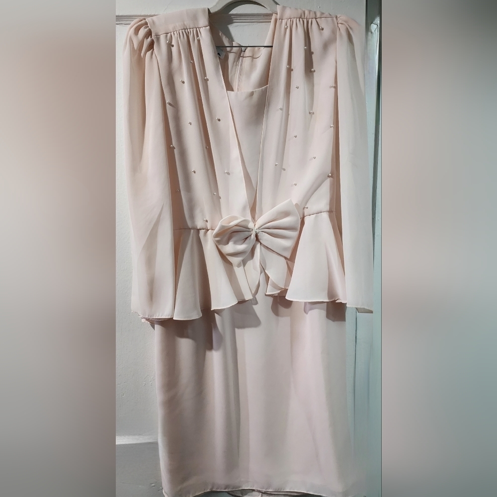 Women's light pink dress Size 16